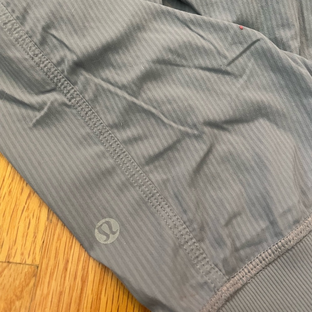 Gray  Lululemon Cropped Pants - Picture 2 of 5